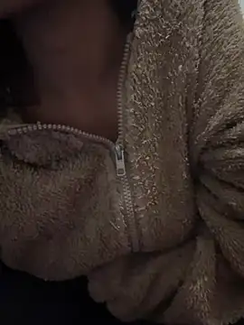 PARI Hun online show from 01/01/25, 05:11