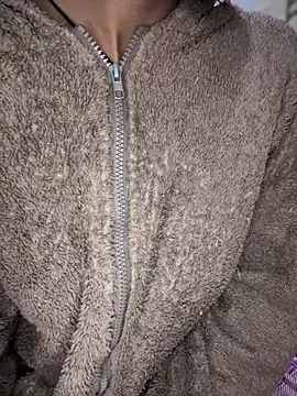 PARI Hun online show from 01/05/25, 12:20