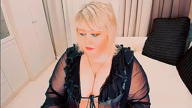 Snapshot of BIGTITSBBW chatting on 02/23/26, 03:34 BIGTITSBBW online show from 02/23/26, 03:34