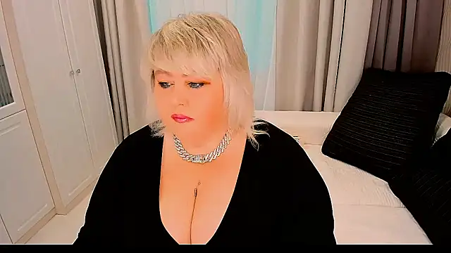 BIGTITSBBW online show from 10/04/25, 12:50