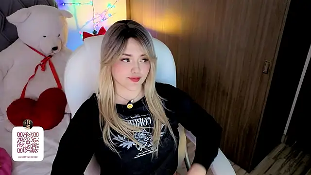 KiimTyler  online show from 12/18/25, 01:11