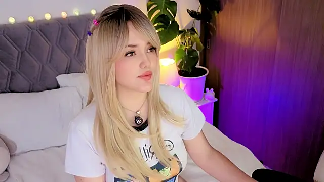 KiimTyler  online show from 11/19/25, 02:55