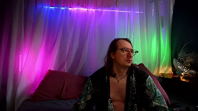 Claudia and elon  online show from 07/15/26, 09:38