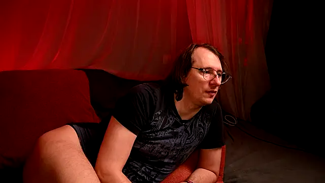 Claudia and elon  online show from 10/21/25, 11:48