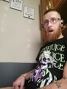 Snapshot of JoJob10 chatting on 11/14/25, 10:02 JoJob10 online show from 11/14/25, 10:02