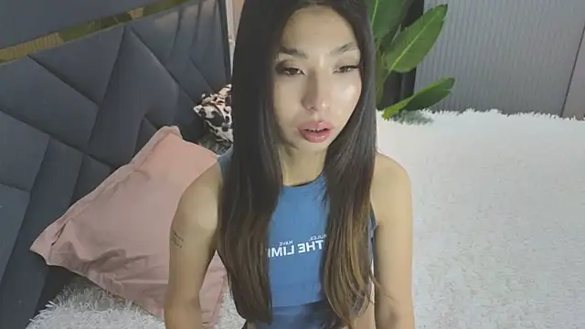 TrishaRey online show from 11/04/25, 04:49