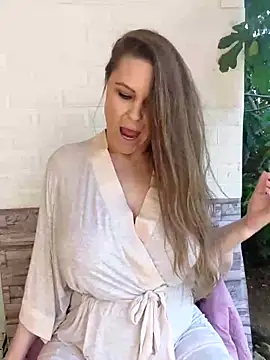 Snapshot of SexyMichellexo chatting on 05/05/26, 07:11 SexyMichellexo online show from 05/05/26, 07:11