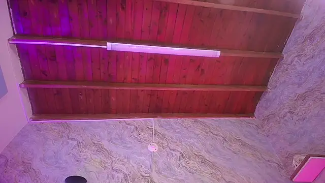 jones maddy  online show from 11/04/25, 11:58