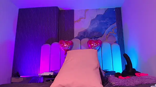 Snapshot of jones_maddy_ chatting on 02/17/26, 12:02 jones maddy online show from 02/17/26, 12:02