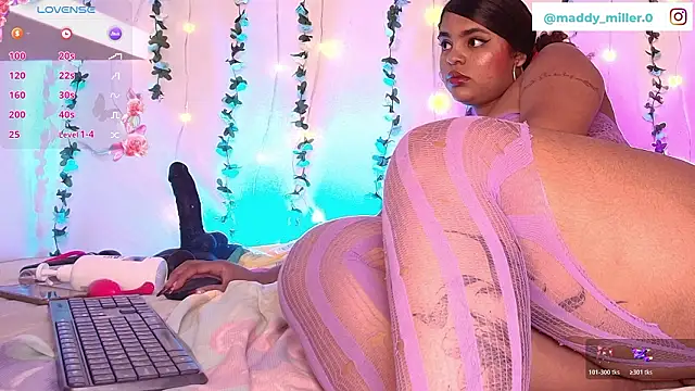 jones maddy  online show from 03/22/26, 11:12