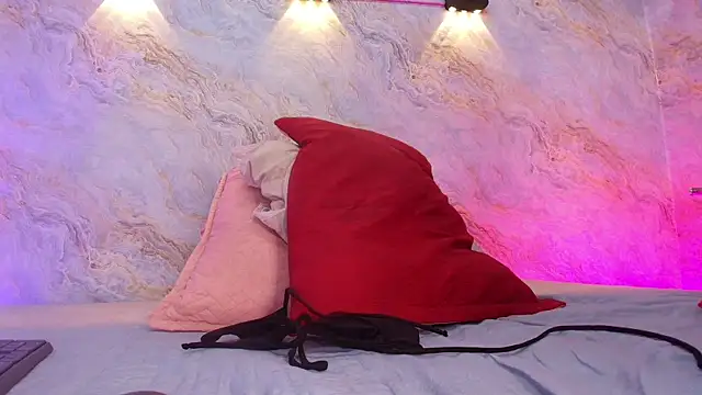 jones maddy  online show from 10/01/25, 11:58