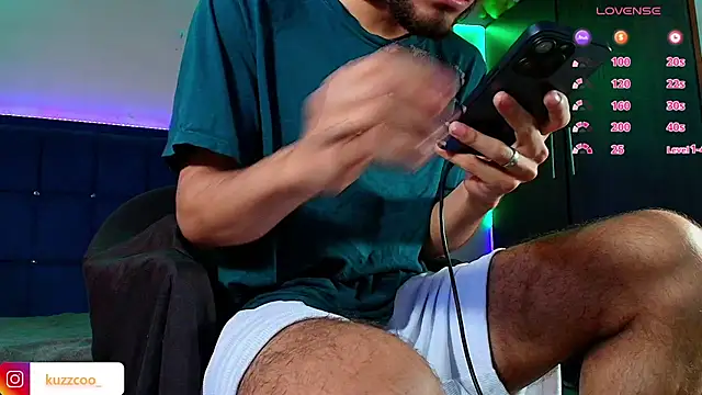 kuzzcoo online show from 12/01/25, 12:50