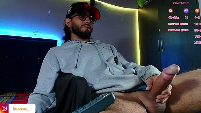 Snapshot of kuzzcoo chatting on 02/25/26, 12:49 kuzzcoo online show from 02/25/26, 12:49