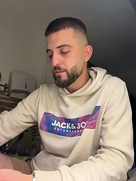 ElChapoGuzman95 online show from 11/28/25, 07:36