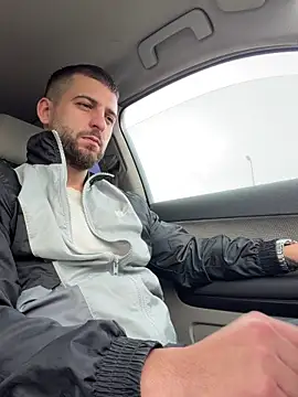 ElChapoGuzman95 online show from 11/16/25, 07:46