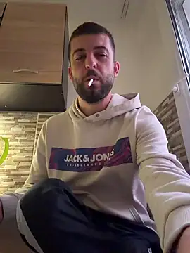 ElChapoGuzman95 online show from 11/26/25, 05:40