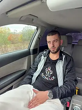 ElChapoGuzman95 online show from 10/26/25, 06:25