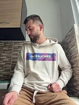 ElChapoGuzman95 online show from 11/28/25, 07:08