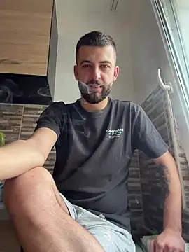 ElChapoGuzman95 online show from 12/04/25, 06:34