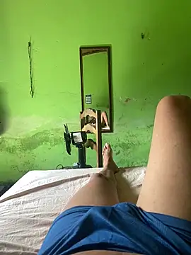 Snapshot of Duduhott chatting on 09/14/25, 12:27 Duduhott online show from 09/14/25, 12:27