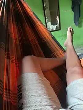 Snapshot of Duduhott chatting on 12/22/24, 08:25 Duduhott online show from 12/22/24, 08:25