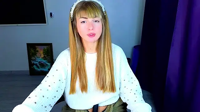  comefeelme  online show from 11/17/25, 11:25