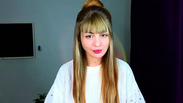  comefeelme  online show from 11/21/25, 05:45