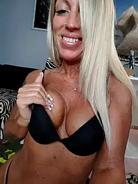 Snapshot of Weloveblue chatting on 02/19/25, 08:55 Weloveblue online show from 02/19/25, 08:55