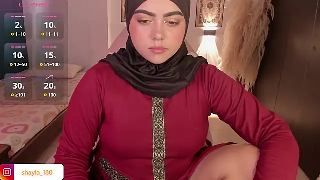 Snapshot of shayla_18 chatting on 02/05/26, 07:32 shayla 18 online show from 02/05/26, 07:32