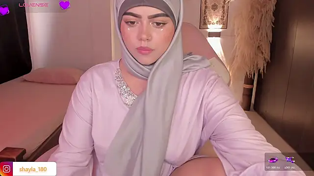 shayla 18 online show from 11/07/25, 09:41