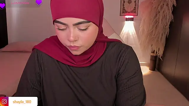 shayla 18 online show from 12/05/25, 08:50