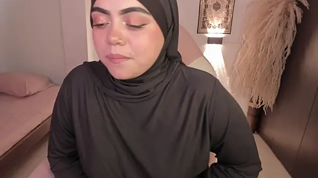 shayla 18 online show from 04/16/26, 09:39