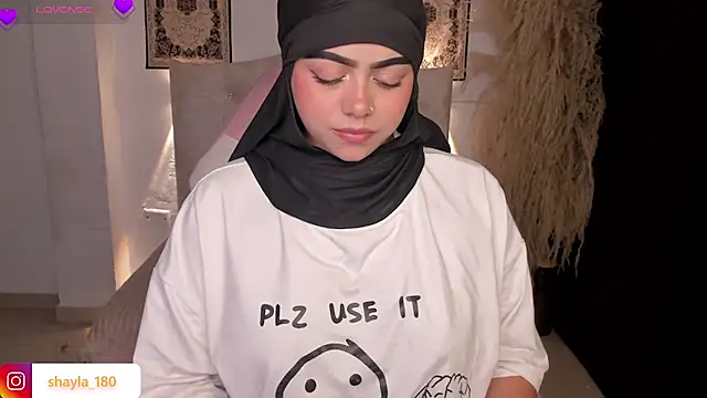 shayla 18 online show from 07/10/26, 10:37