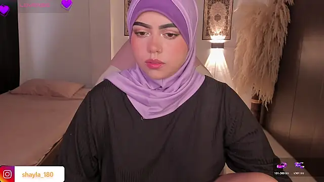 shayla 18 online show from 11/28/25, 07:47