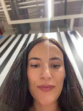 Snapshot of gemmah chatting on 03/19/25, 10:53 gemmah online show from 03/19/25, 10:53