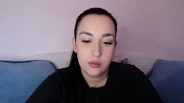 Snapshot of vitalina_freedom chatting on 10/17/25, 11:12 vitalina freedom online show from 10/17/25, 11:12