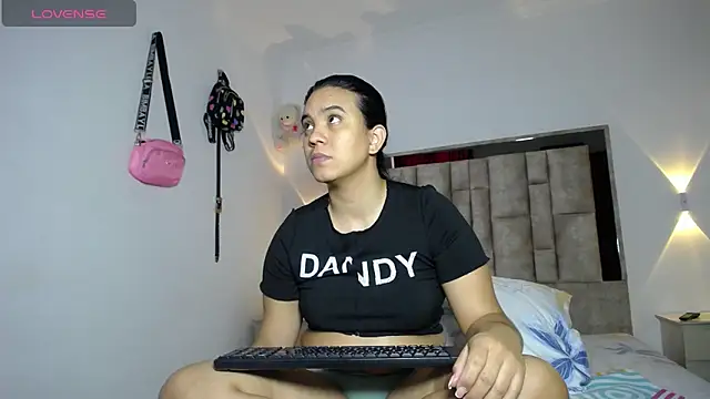 tiffany  pink online show from 11/16/25, 09:30