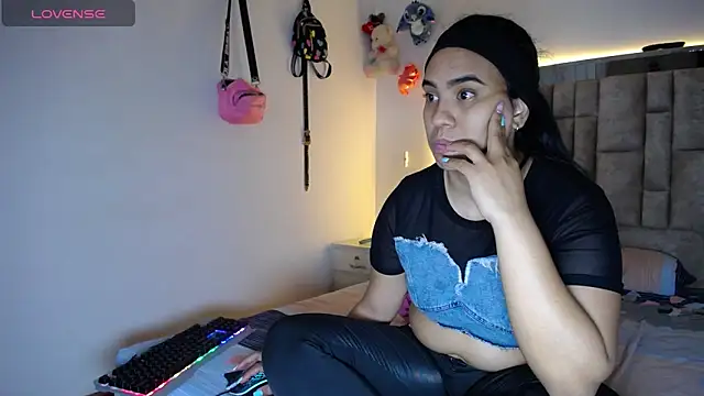 Snapshot of tiffany__pink chatting on 04/12/26, 07:50 tiffany pink online show from 04/12/26, 07:50