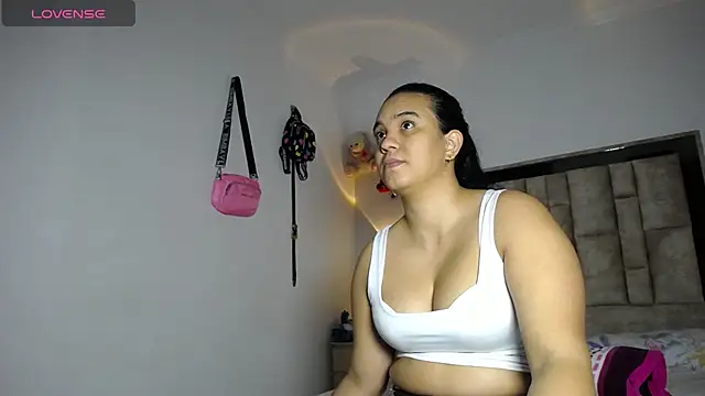 tiffany  pink online show from 11/20/25, 10:20