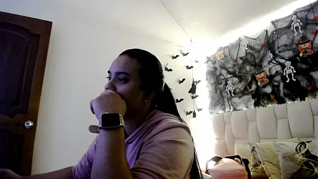 tiffany  pink online show from 10/21/25, 06:18