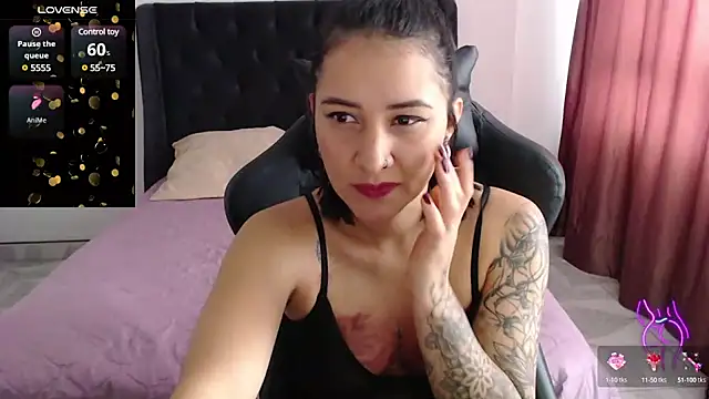 Snapshot of Fleurmeyer79 chatting on 03/11/25, 01:45 Fleurmeyer79 online show from 03/11/25, 01:45