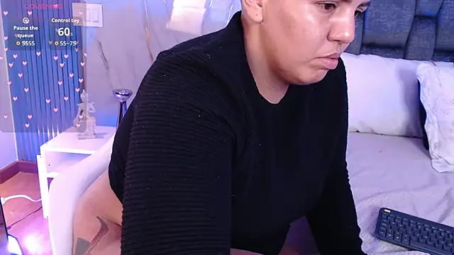 Snapshot of WildyTemping chatting on 11/21/25, 10:53 WildyTemping online show from 11/21/25, 10:53