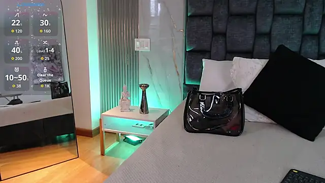 Snapshot of WildyTemping chatting on 11/19/25, 07:47 WildyTemping online show from 11/19/25, 07:47