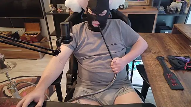 sweetsmile93 online show from 12/20/25, 09:34