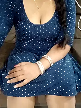 Mounika25 online show from 11/07/25, 09:14