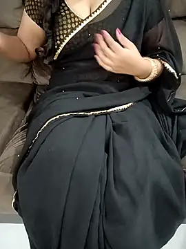 Snapshot of Mounika25 chatting on 09/19/25, 06:34 Mounika25 online show from 09/19/25, 06:34