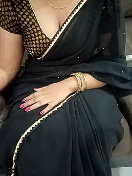 Mounika25 online show from 11/17/25, 06:17