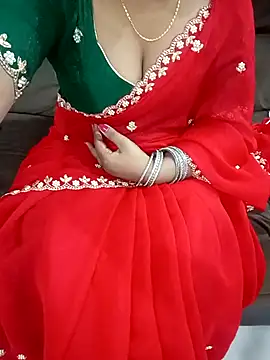 Snapshot of Mounika25 chatting on 09/24/25, 06:47 Mounika25 online show from 09/24/25, 06:47