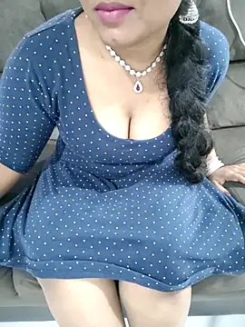 Mounika25 online show from 01/31/26, 07:56