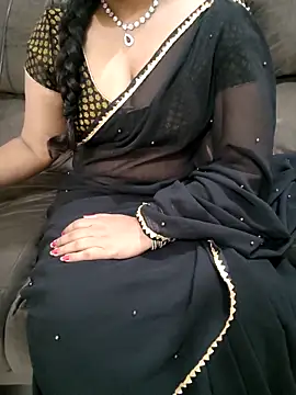 Mounika25 online show from 04/21/26, 07:09